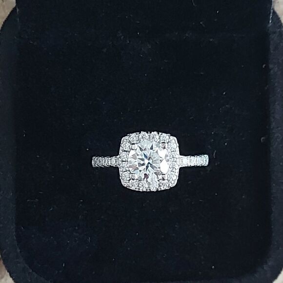 1 Carat Halo Moissanite 925 Silver Engagement Ring - Picture 1 of 12